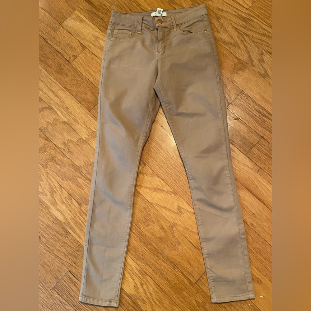 Forever 21, skinny pants size 2